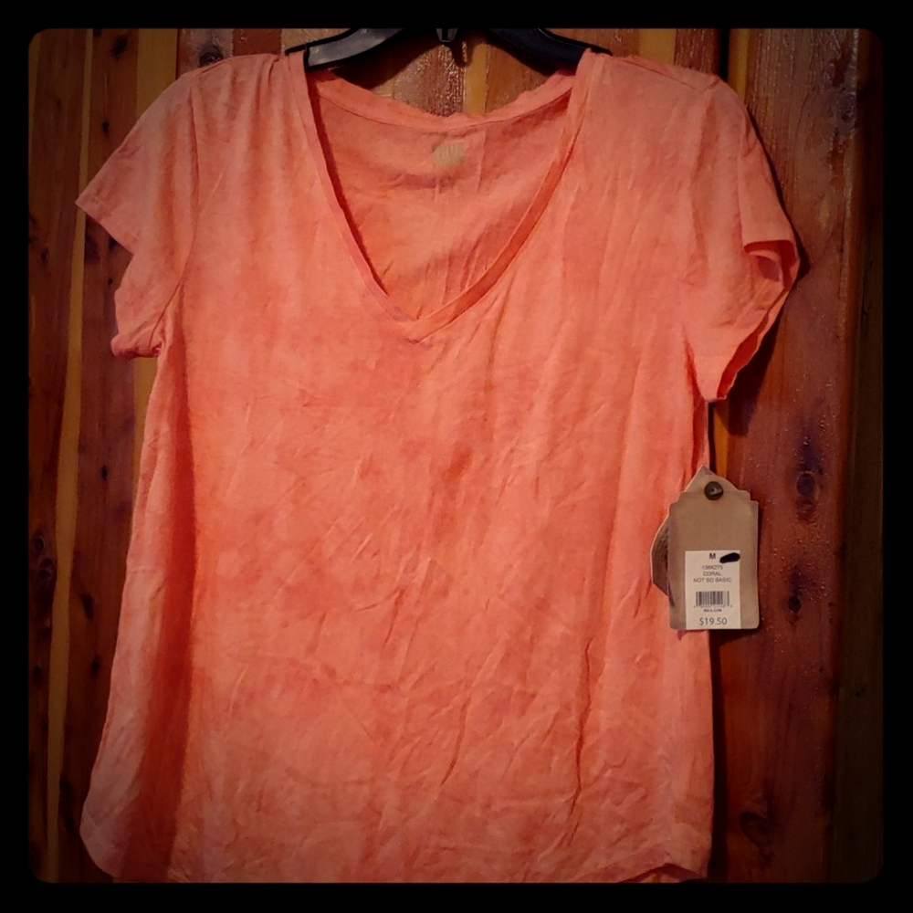 Tee shirt